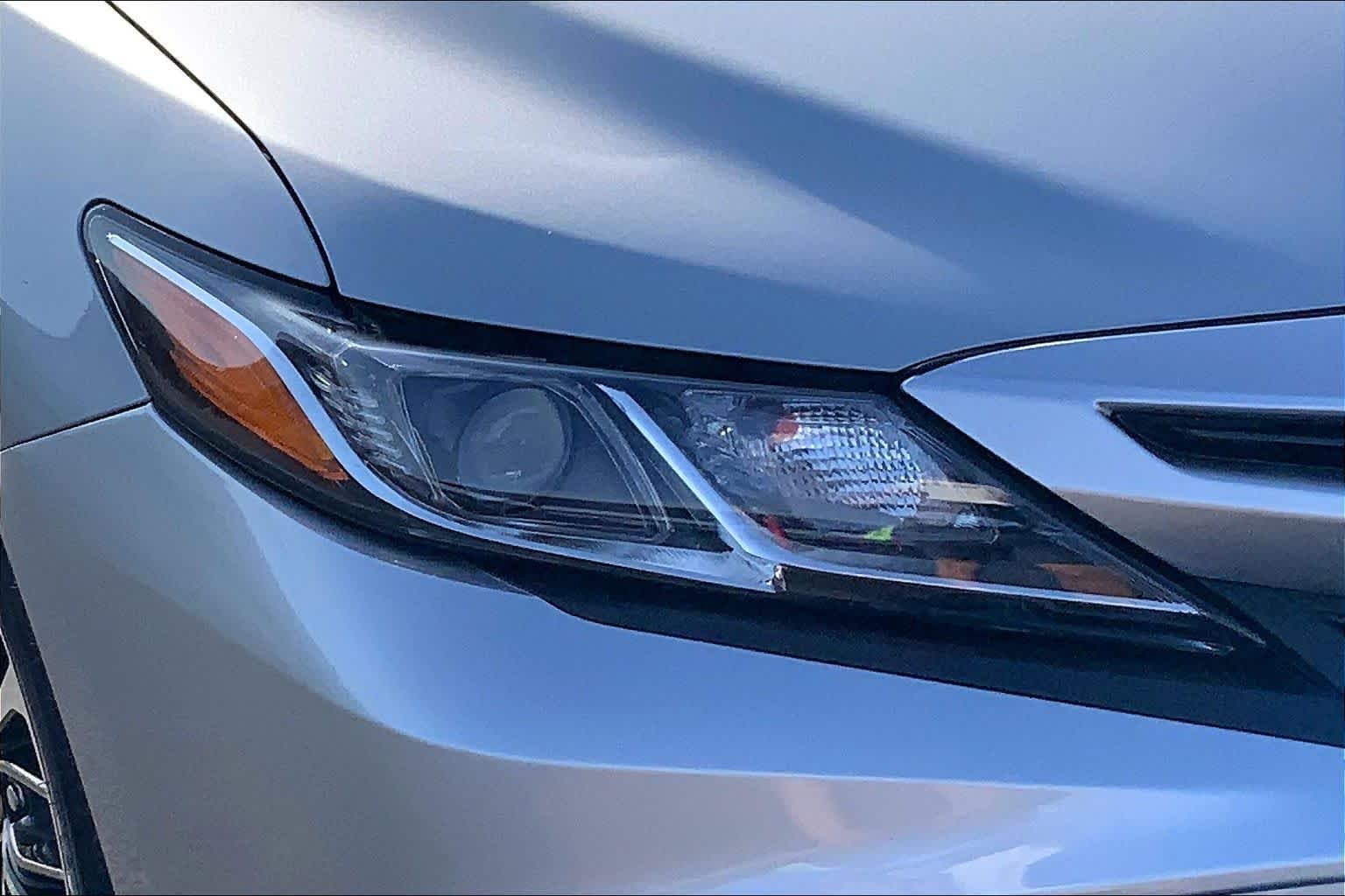 Used 2019 Celestial Silver Metallic Toyota SE image 28