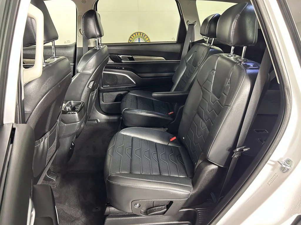 Used 2021 White Kia SX image 16