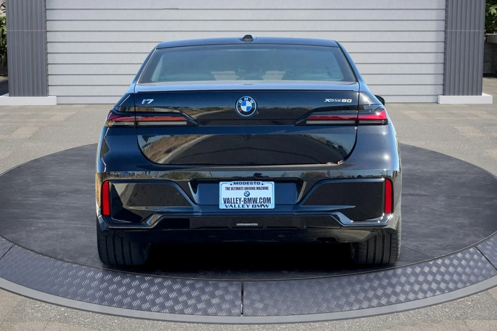 New 2026 Black Sapphire Metallic BMW xDrive60 image 5