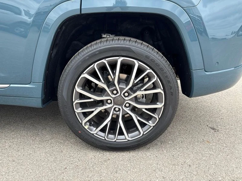 New 2026 Steel Blue Exterior Paint Jeep Summit image 44
