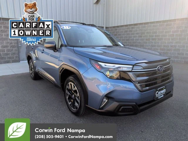2025 Subaru Forester Premium's photo