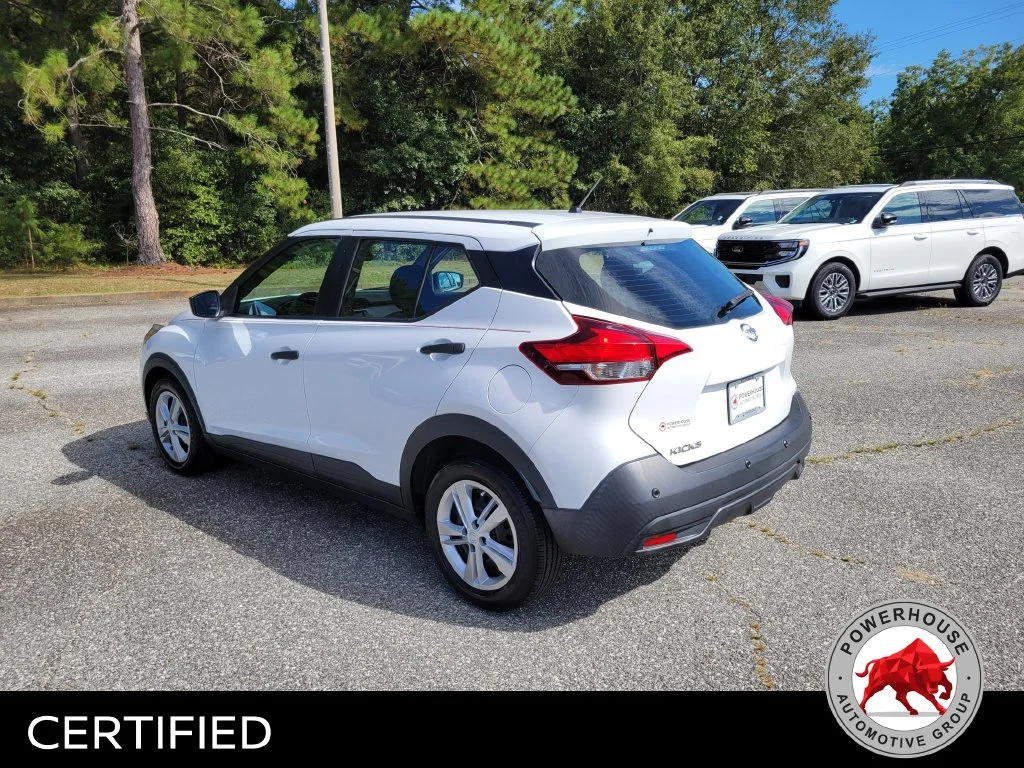 Used 2020 White Nissan S image 4