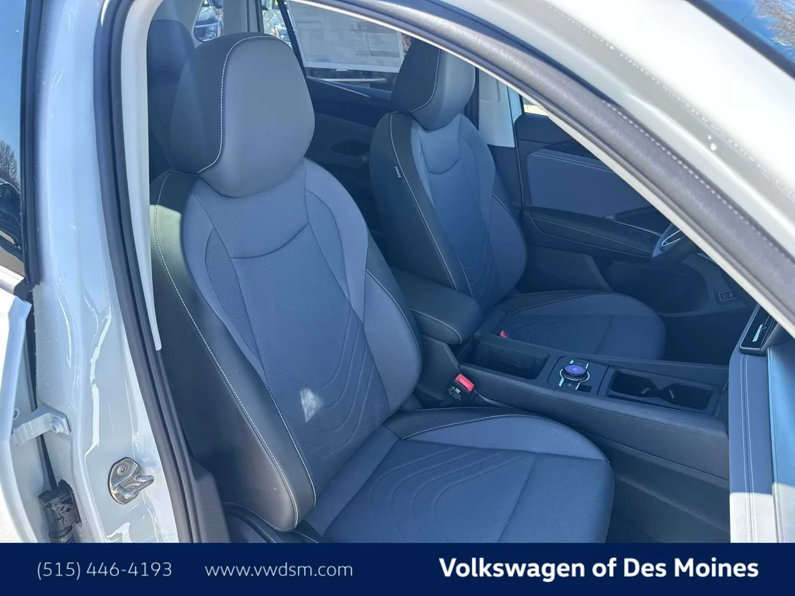 New 2026 Pure White Volkswagen SE image 14