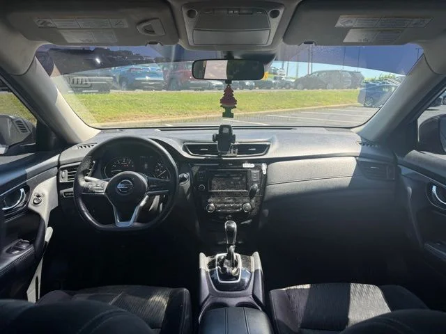 Used 2020 Brilliant Silver Metallic Nissan SV image 14