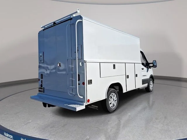 New 2026 Oxford White Ford Base image 4