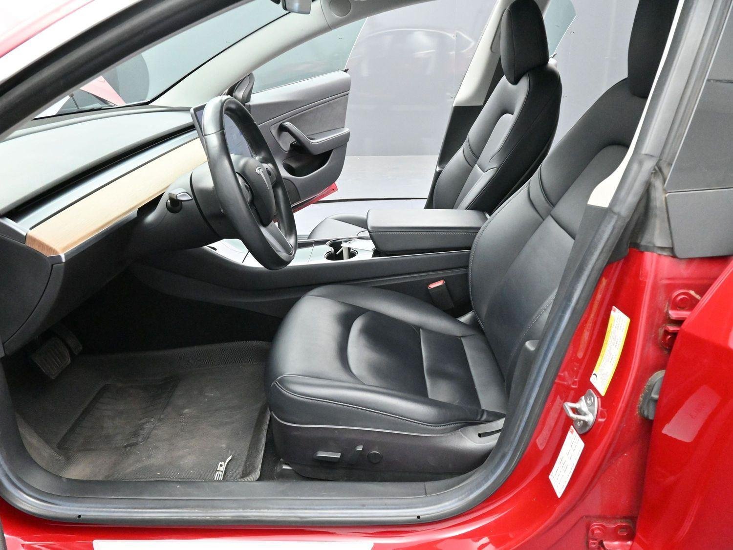 Used 2018 Red Multi-Coat Tesla Long Range Battery image 13