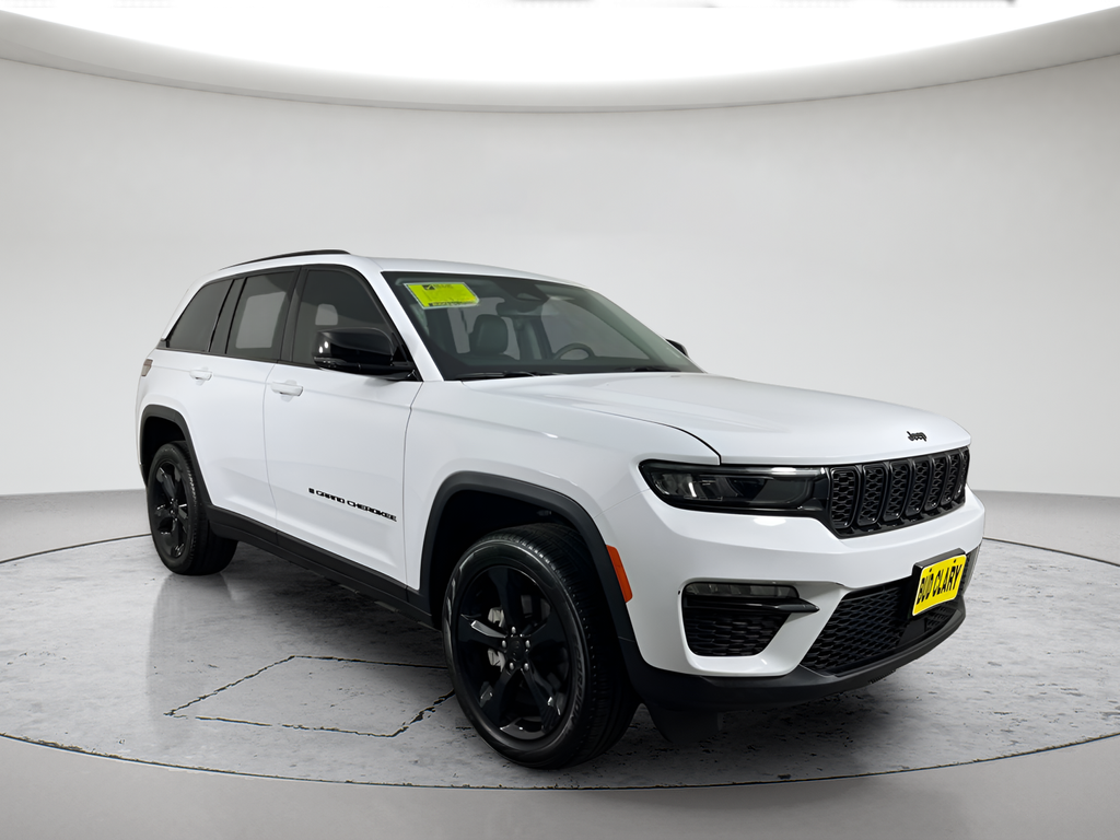 Used 2024 White Jeep Limited image 3