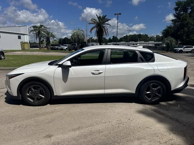 Certified Used 2025 Snow White Pearl Kia LXS image 7