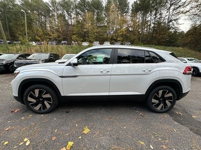 New 2026 Opal White Pearl Volkswagen 2.0T SE w/Technology image 4