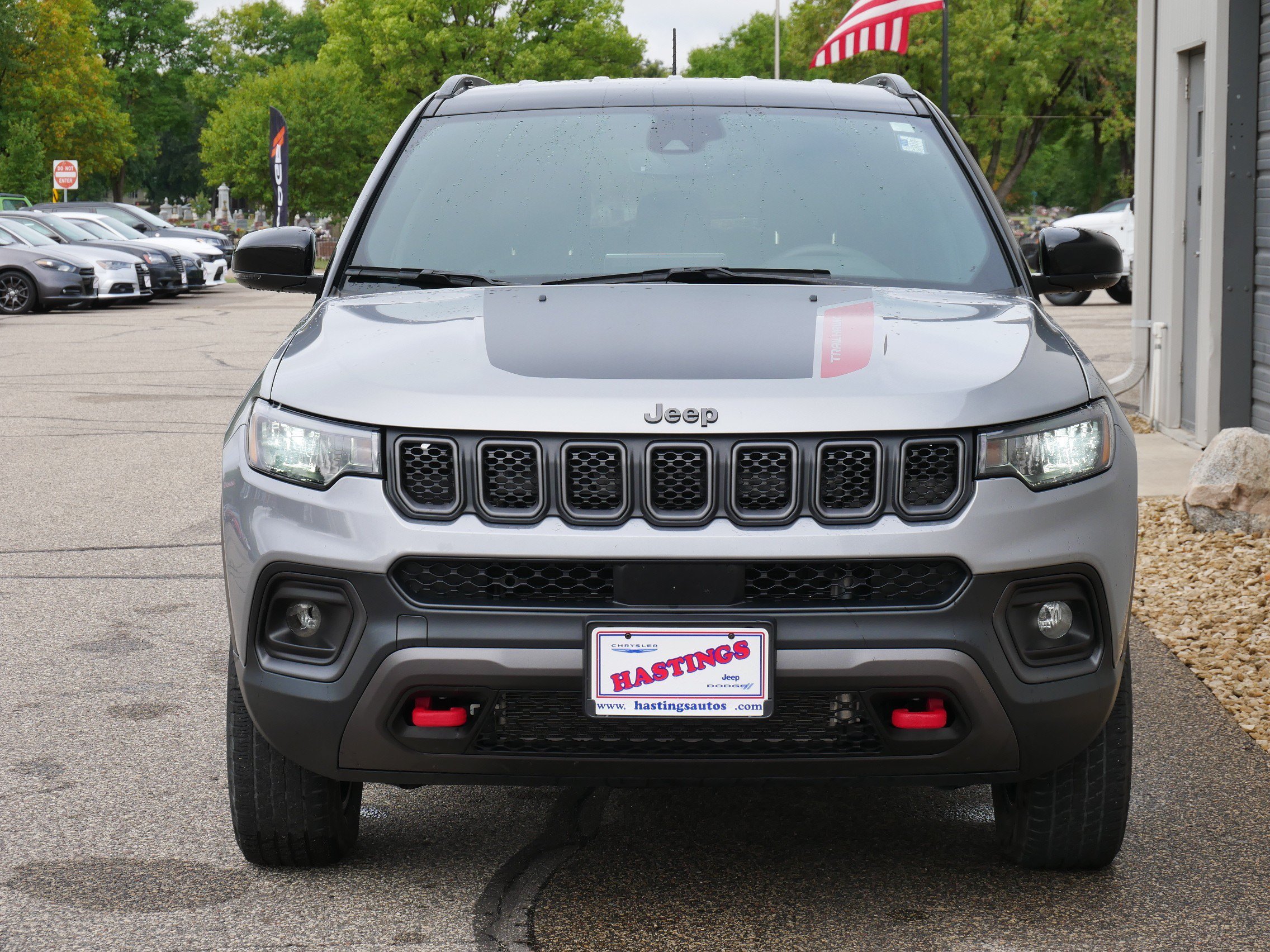 Used 2023 Billet Silver Metallic Clearcoat Jeep Trailhawk image 8