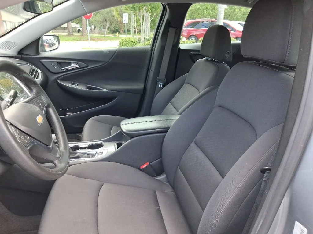 Used 2024 Gray Chevrolet LT image 18