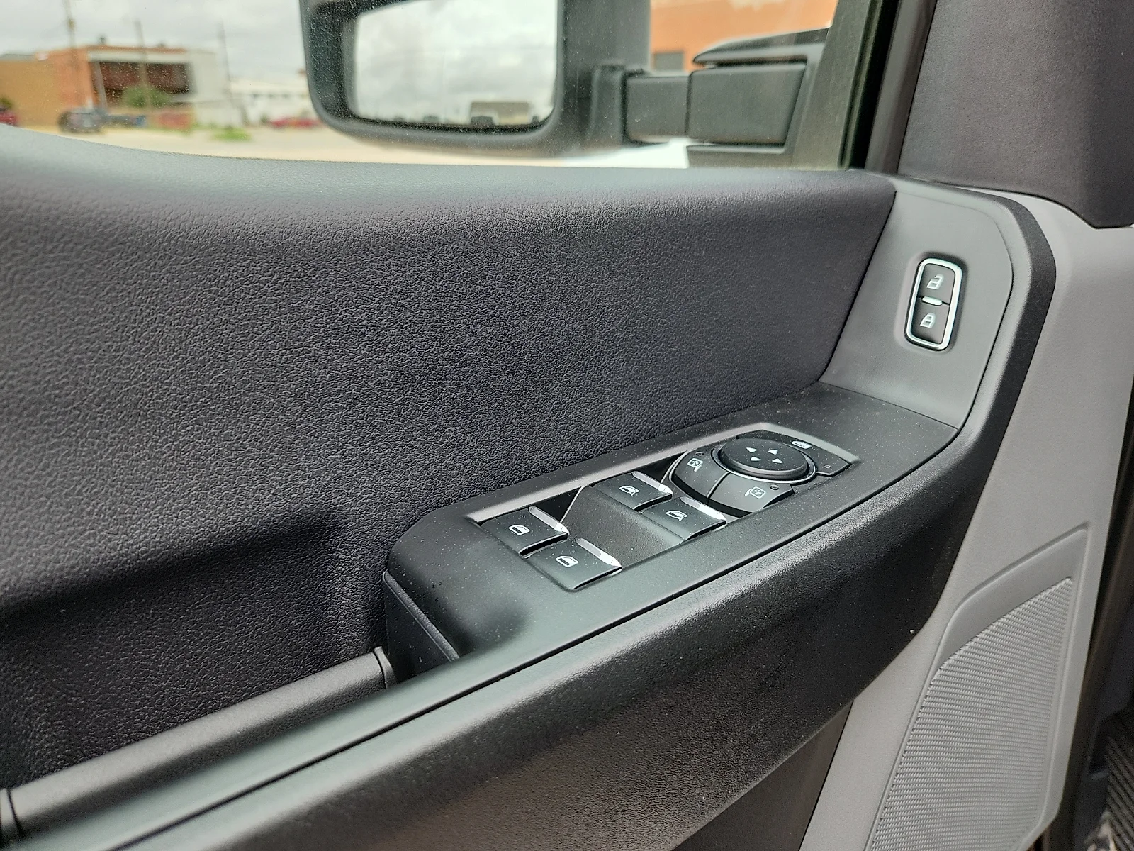 New 2026 Oxford White Ford F-250® XL image 15