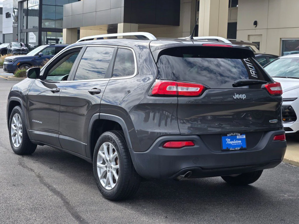 Used 2014 Gray Jeep Latitude image 13
