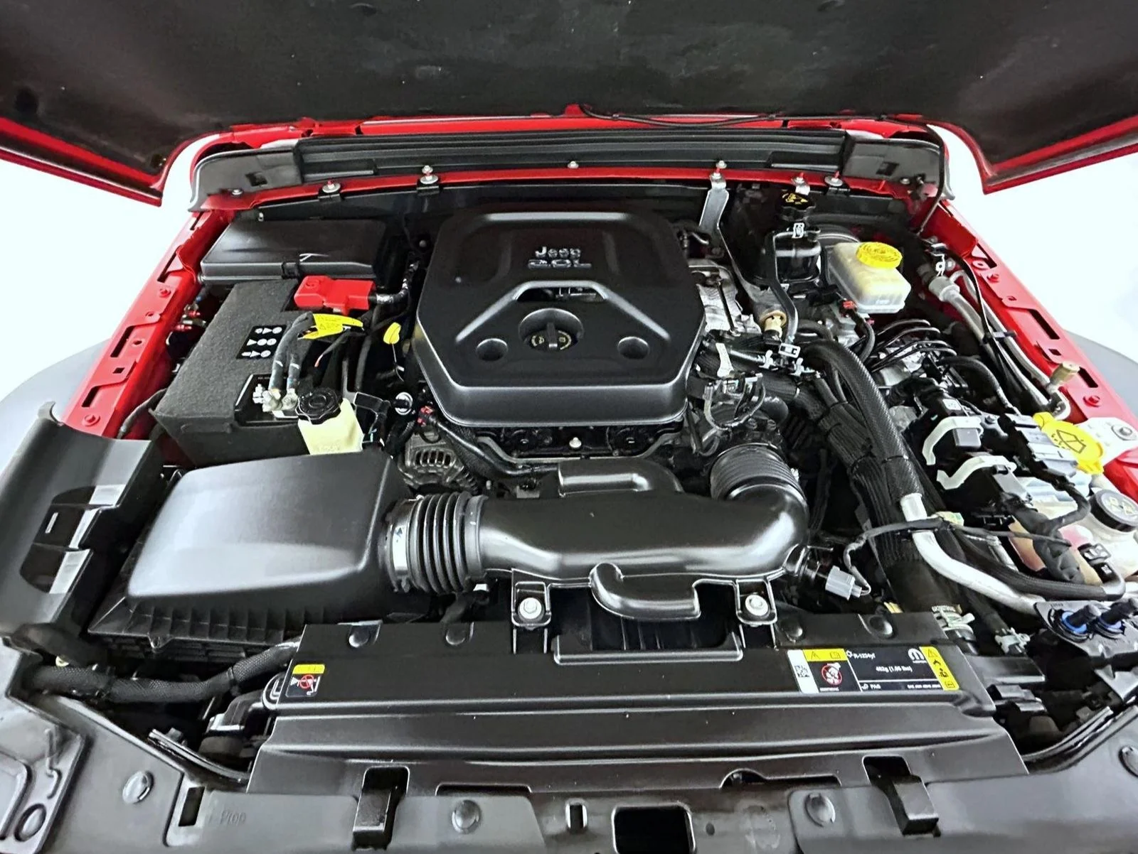 Used 2023 Red Jeep Sport S image 25