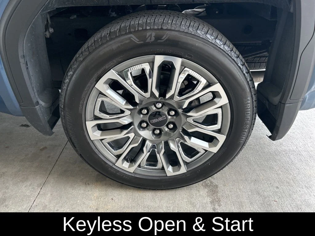 Used 2025 Blue GMC Denali Ultimate image 21