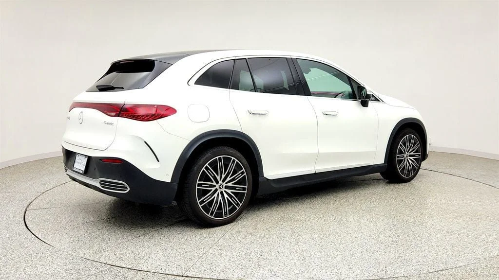 Used 2023 Polar White Mercedes-Benz EQE 350 4MATIC SUV w/ Pinnacle Package, AMG® Line & DIGITAL LIGHT image 5