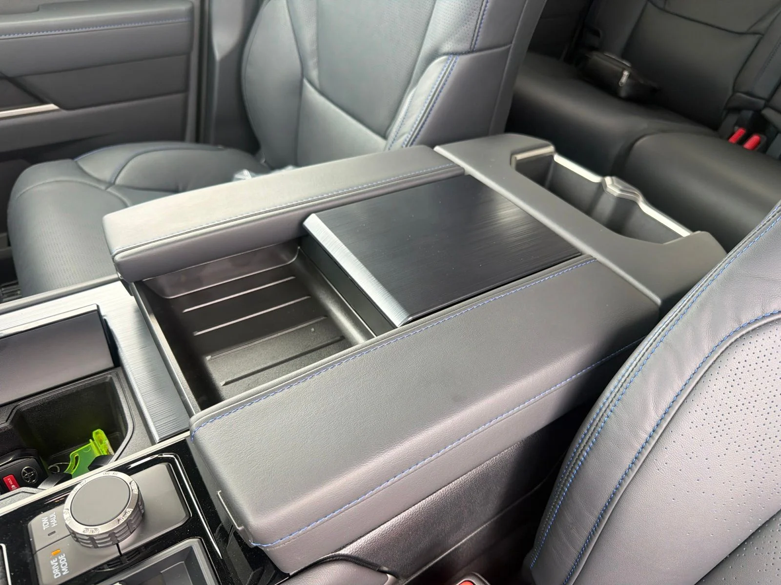 New 2026 Wind Chill Pearl Toyota Platinum image 20
