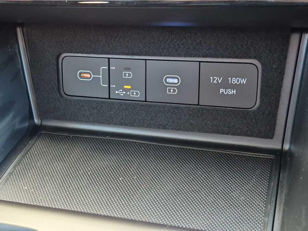 New 2026 Serenity White Hyundai SE image 28