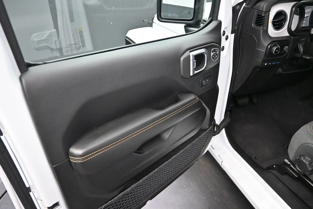 Used 2025 White Jeep Sahara 4xe image 13
