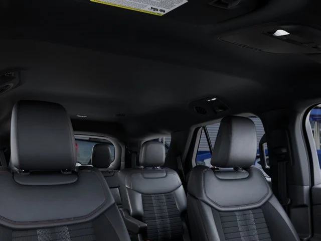 New 2027 Agate Black Metallic Ford ST-Line image 23