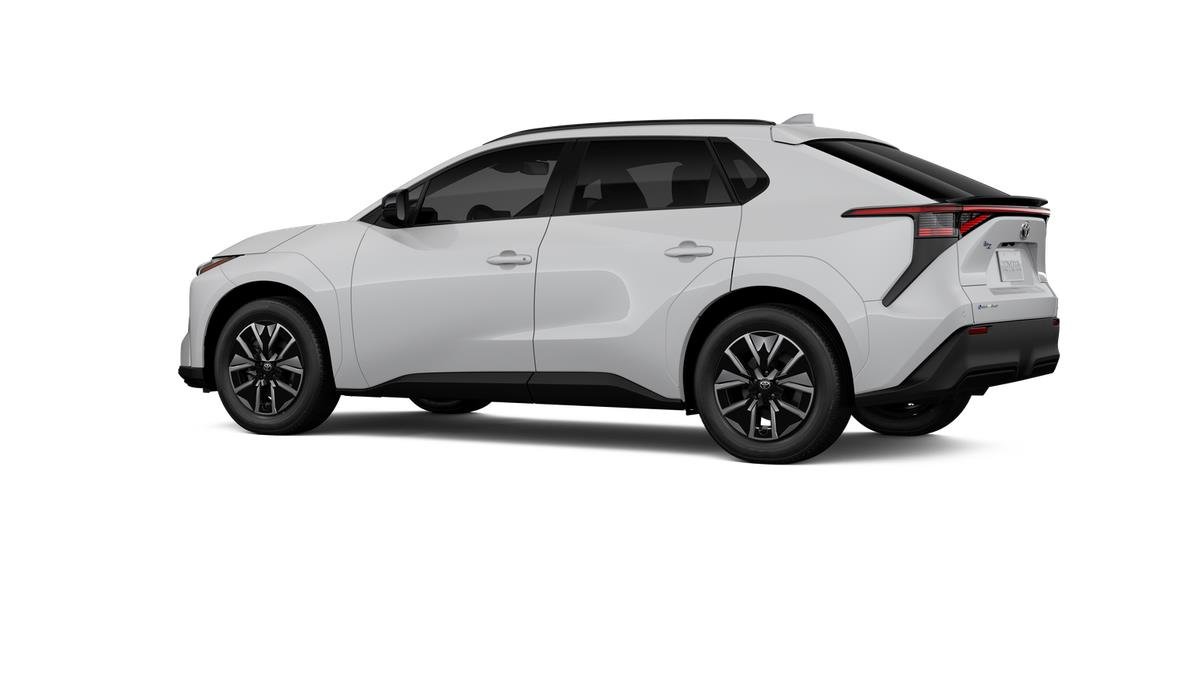 New 2026 Wind Chill Pearl <sup>1</sup> Toyota  XLE image 42