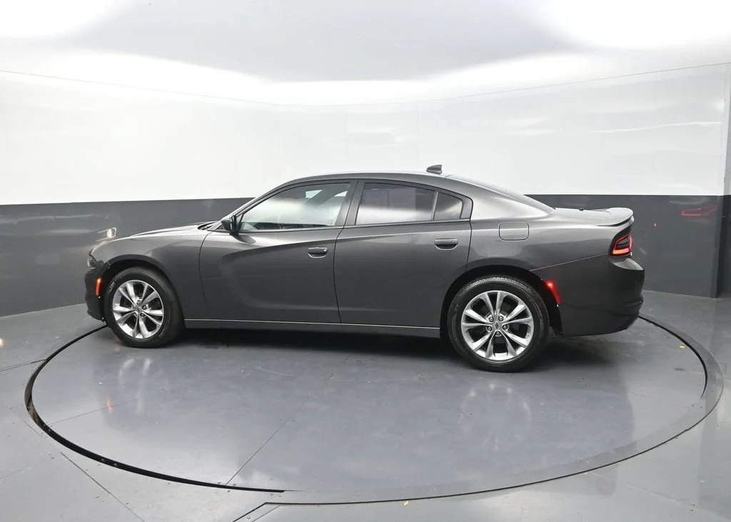 Used 2020 Gray Dodge SXT image 6