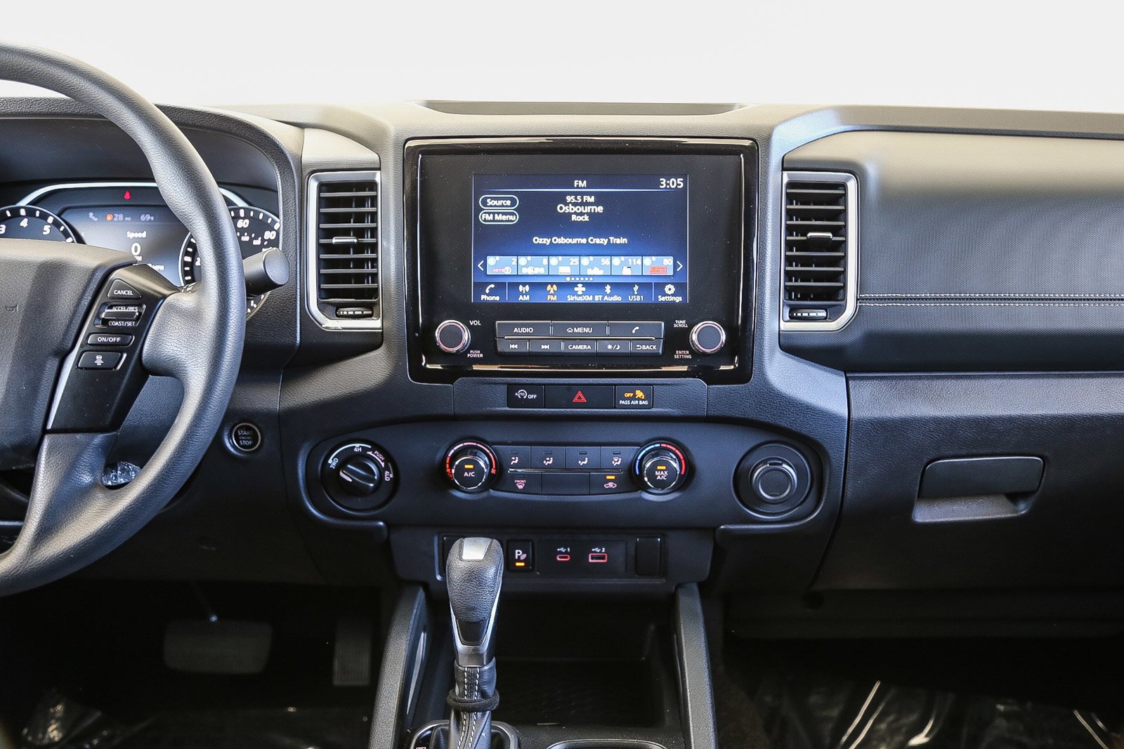 2023 Nissan Frontier SV - Photo 13