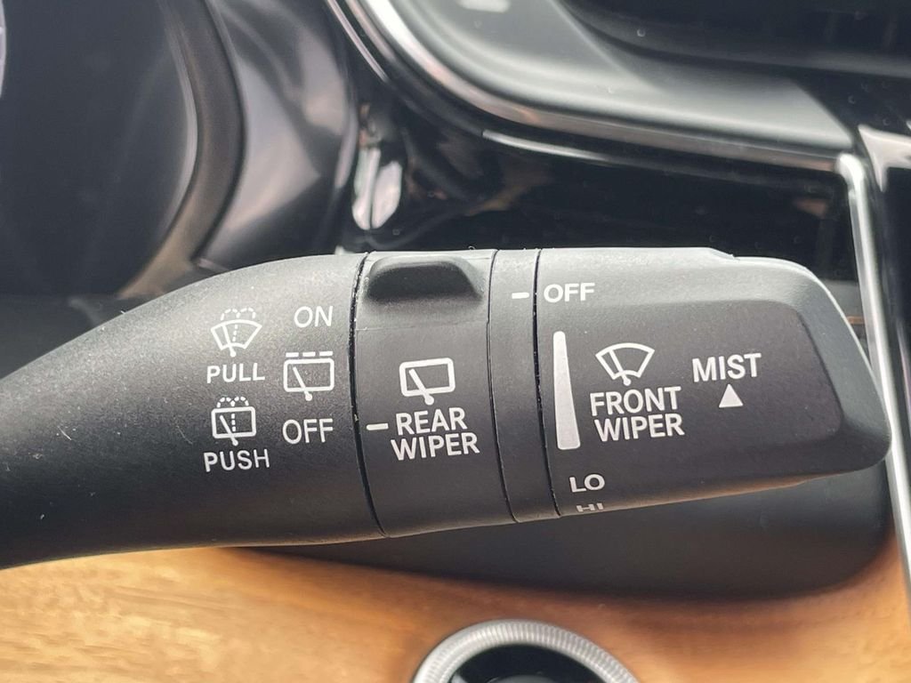 Used 2023 White Jeep Summit image 32