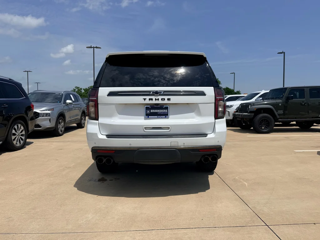 Used 2022 Summit White Chevrolet Z71 image 8