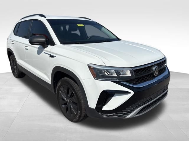 2022 Volkswagen Taos 1.5T S's photo