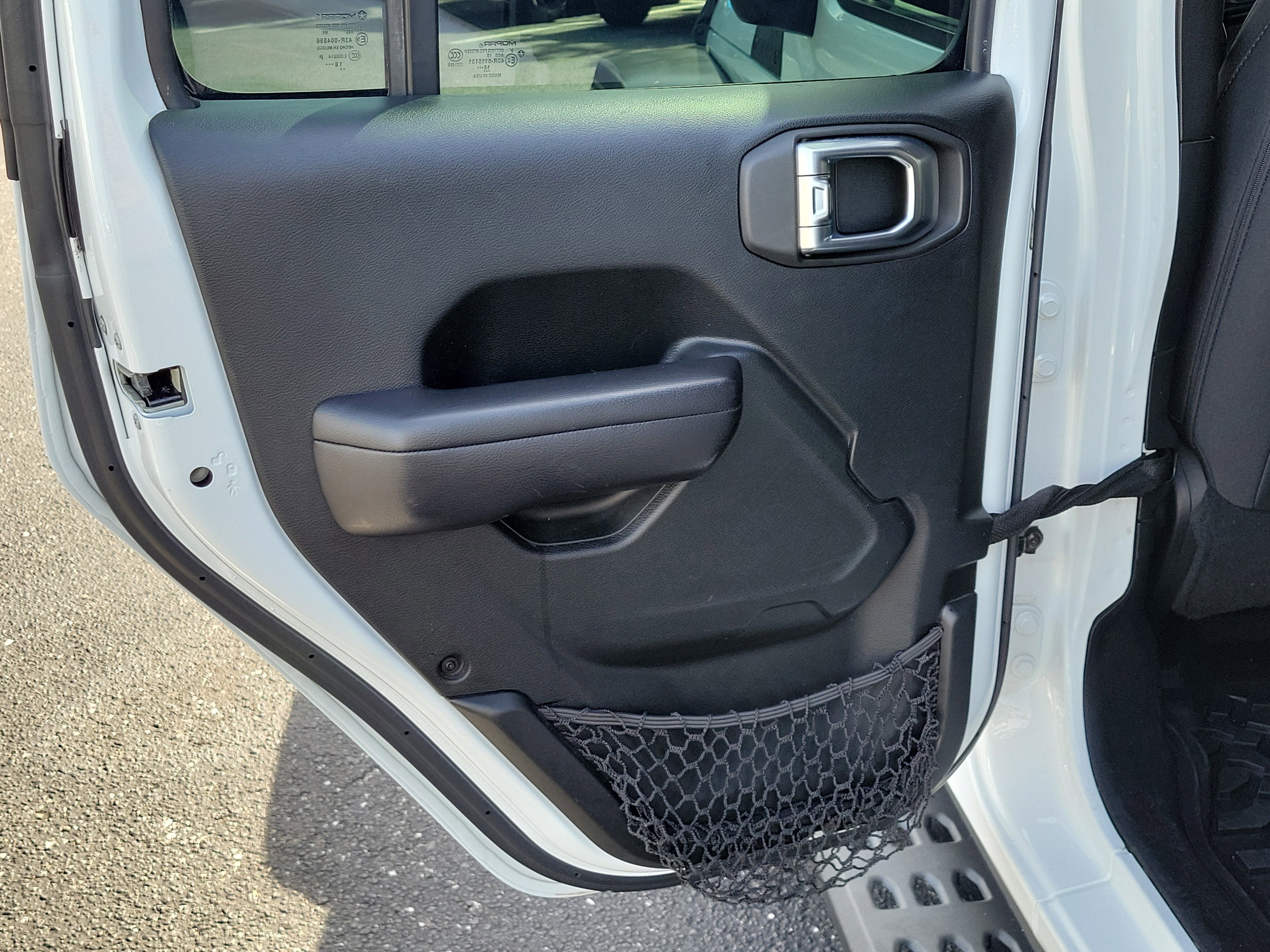 Used 2019 Bright White Clearcoat Jeep Unlimited Sport S image 12