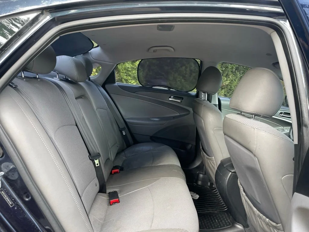 Used 2013 Pacific Blue Pearl Mica Hyundai SE image 20