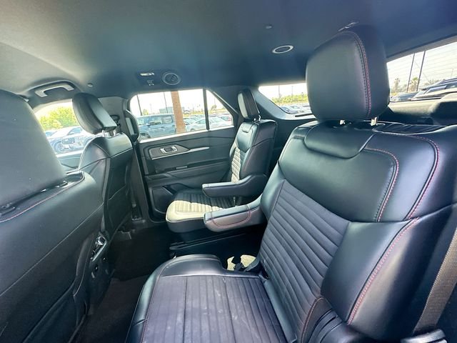 Certified Used 2025 Carbonized Gray Metallic Ford ST-Line image 25