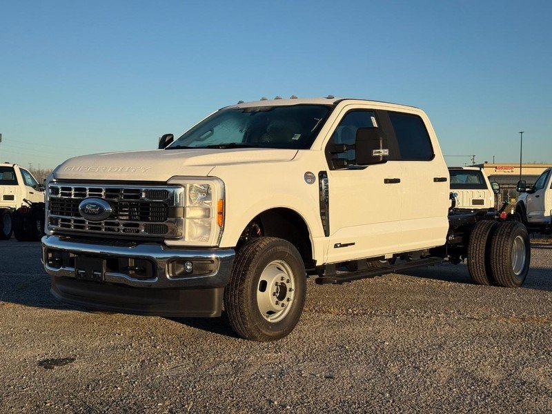 2026 Ford F-350 Super Duty Chassis Cab XL