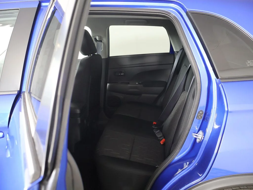 New 2026 Blue Mitsubishi 2.0 ES image 27
