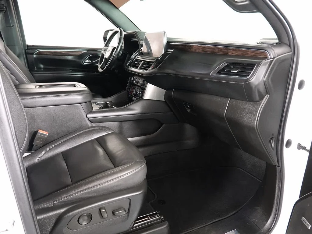Used 2022 White Chevrolet Z71 image 14