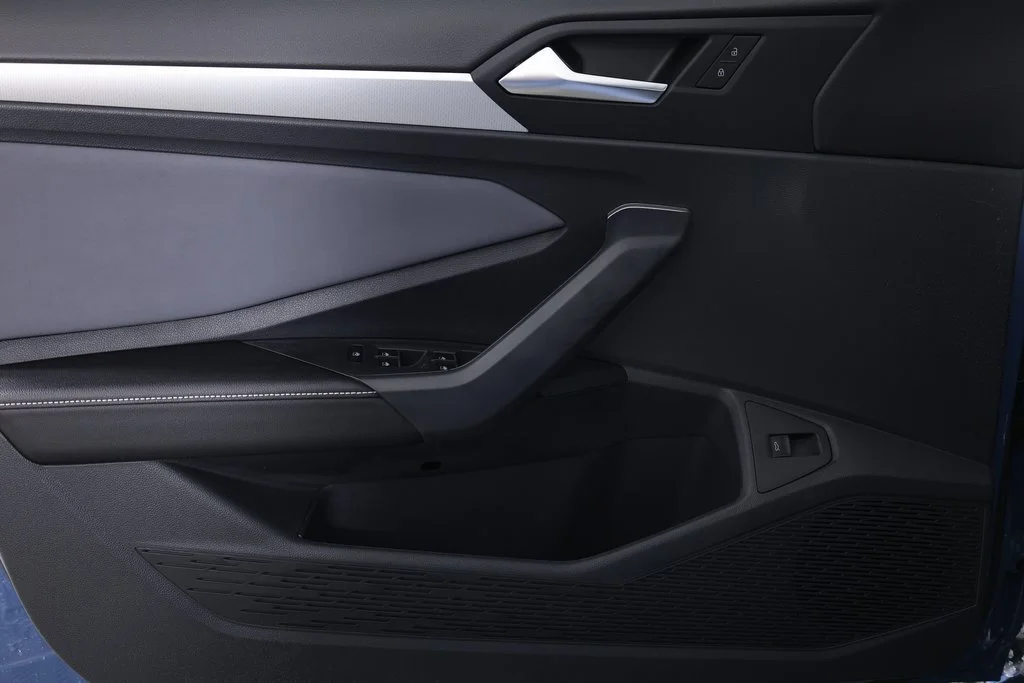2025 Volkswagen Jetta SE - Photo 6