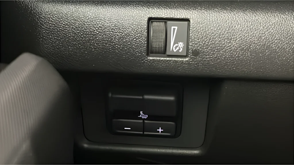 Used 2025 Gray Chevrolet Trail Boss image 30
