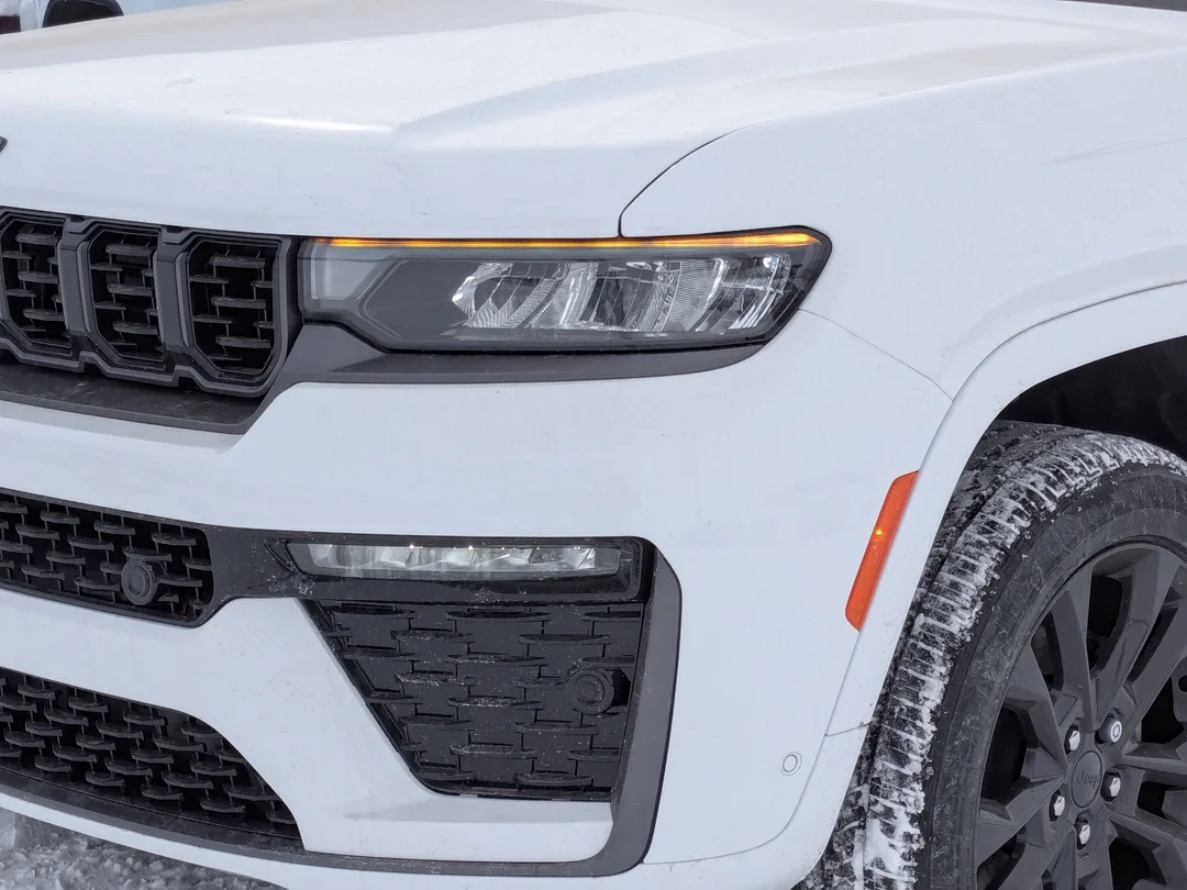 New 2026 White Jeep Limited Reserve - - 4x4 - Nappa Leather - Ventilated Seats - Trailer Tow Pack & More! image 10