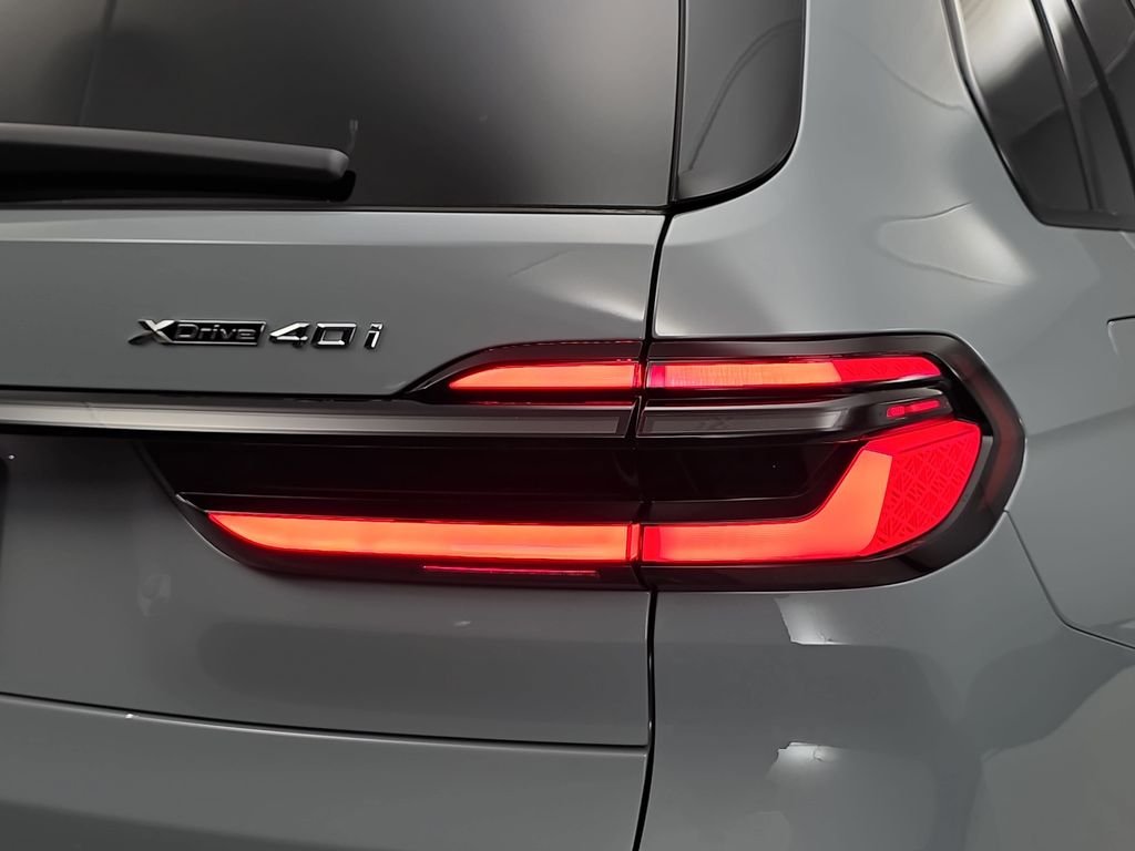 New 2027 Brooklyn Grey Metallic BMW xDrive40i image 34