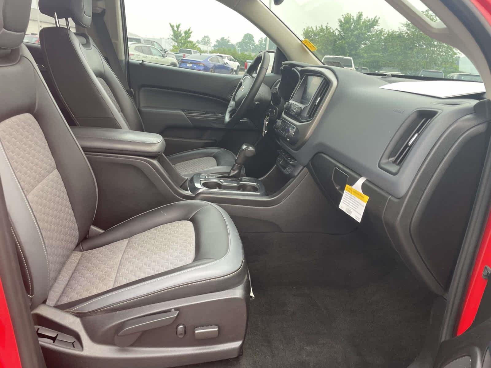 Used 2017 Red Hot Chevrolet 4WD Z71 image 21