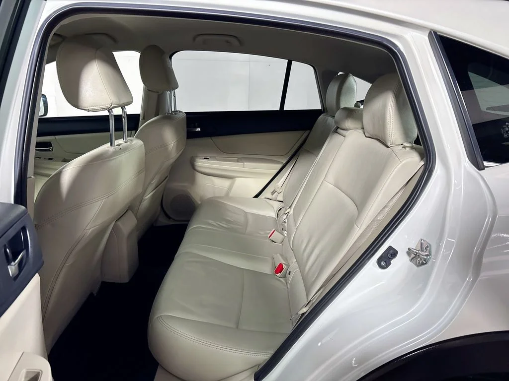 Used 2014 White Subaru 2.0i Limited image 19