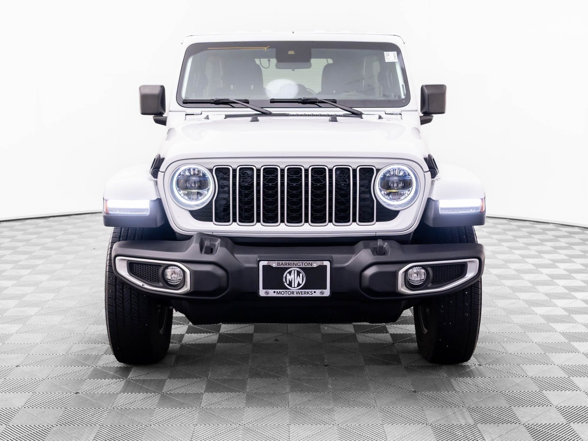 Used 2024 White Jeep Sahara image 10