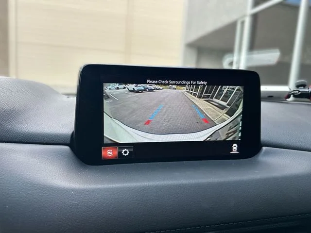 Used 2020 White Mazda Signature image 18