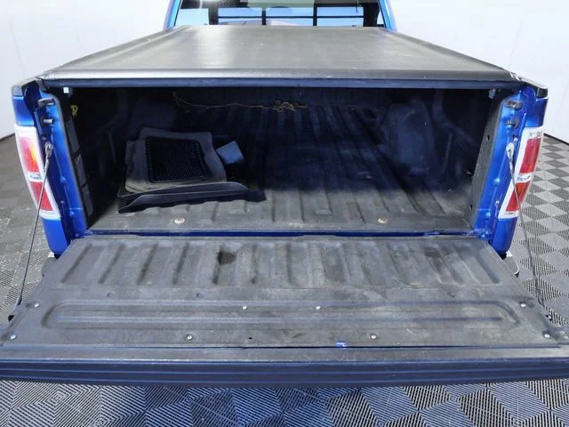 Used 2014 Blue Ford XLT image 12