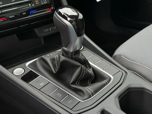 New 2026 Blue Volkswagen 1.5T SE image 17