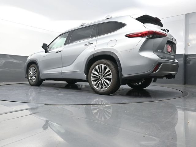 Used 2021 Silver Toyota Platinum image 35