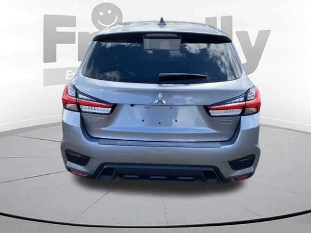 Used 2023 Silver Mitsubishi 2.0 ES image 4