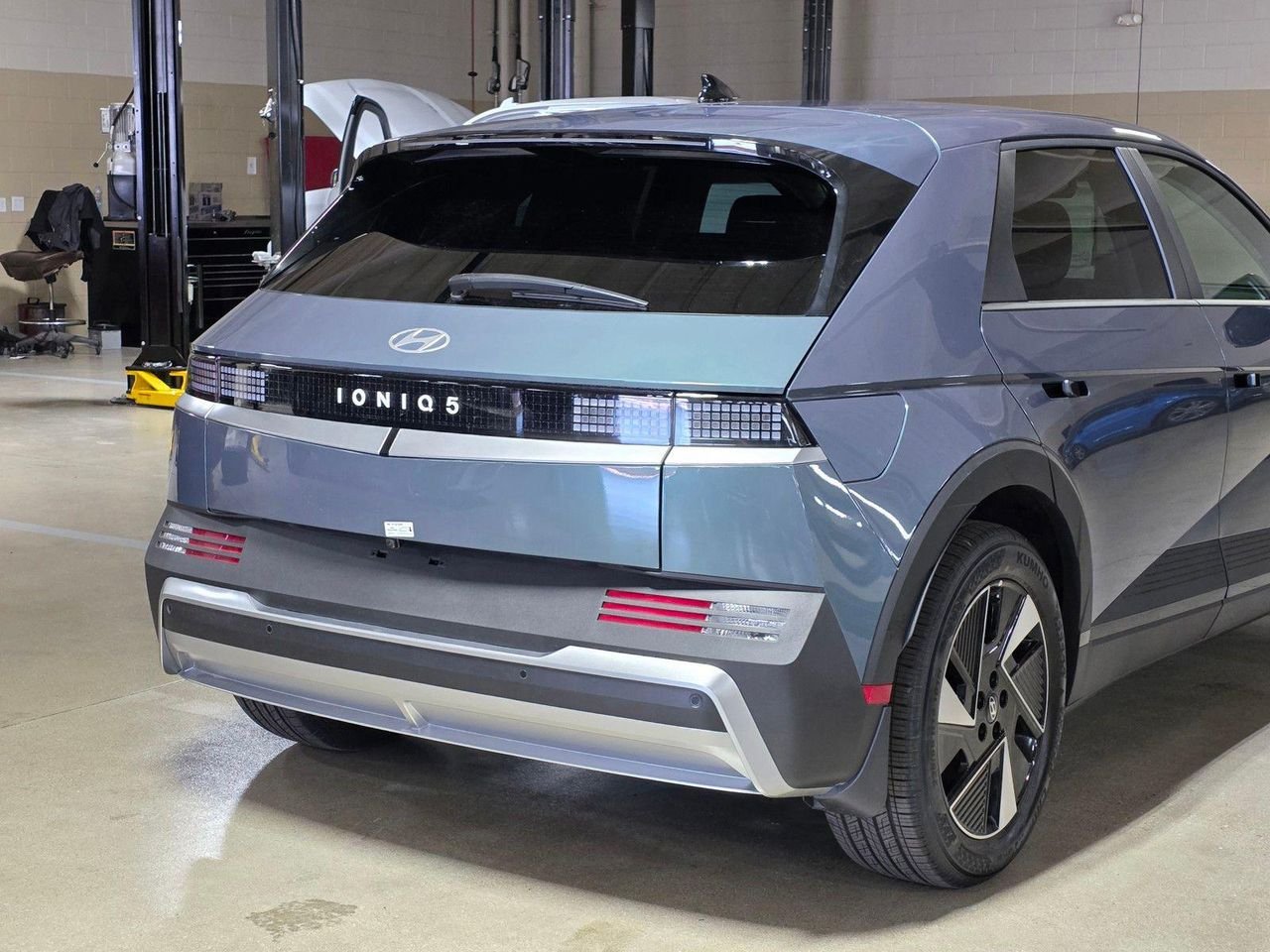New 2026 Digital Teal Hyundai SEL image 11