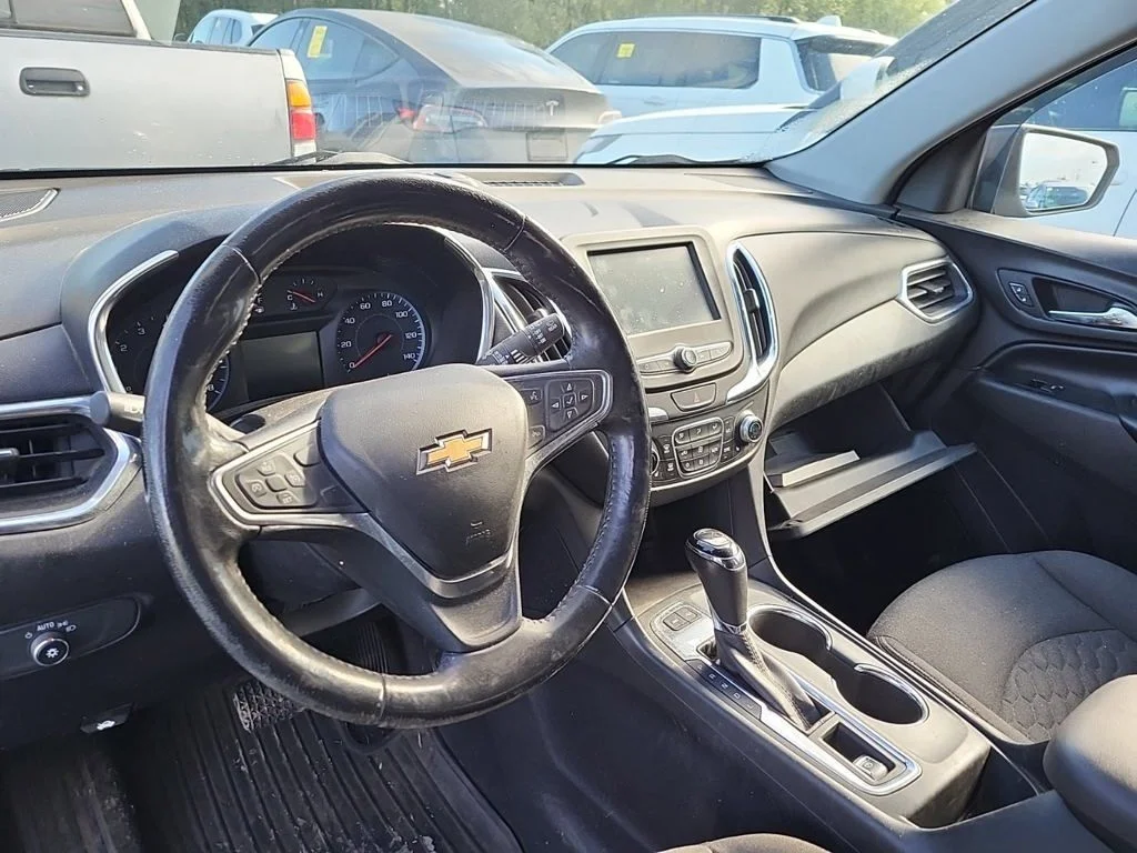 Used 2018 Silver Chevrolet LT image 7